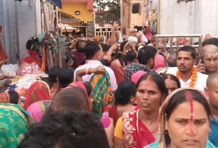 वैशाखी पूर्णिमा को लेकर बासुकीनाथ मंदिर में उमड़ी श्रद्धालुओं की भारी भीड़